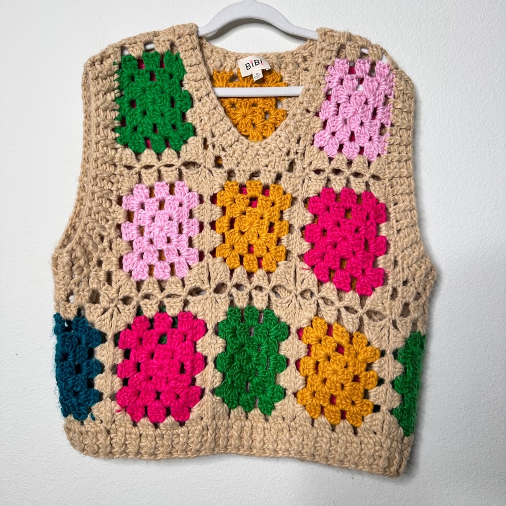 BiBi Crochet Granny Square Sweater Vest Tan Multi Color V-Neck Chunky Knit Med
